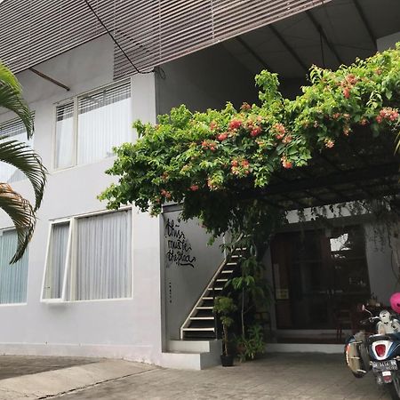 Matta Lodge Kuta Selatan Eksteriør bilde